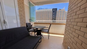 Property grounds - This charming flat offers spacious and relaxing views of the pool and beach, providing an unrivalled holiday experience. Situated second line, it is only about 300 metres from the beach and in close proximity to parks, the spa, a variety of restaurants a (OROPESA)
