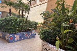 Property grounds - This charming flat offers spacious and relaxing views of the pool and beach, providing an unrivalled holiday experience. Situated second line, it is only about 300 metres from the beach and in close proximity to parks, the spa, a variety of restaurants a (OROPESA)