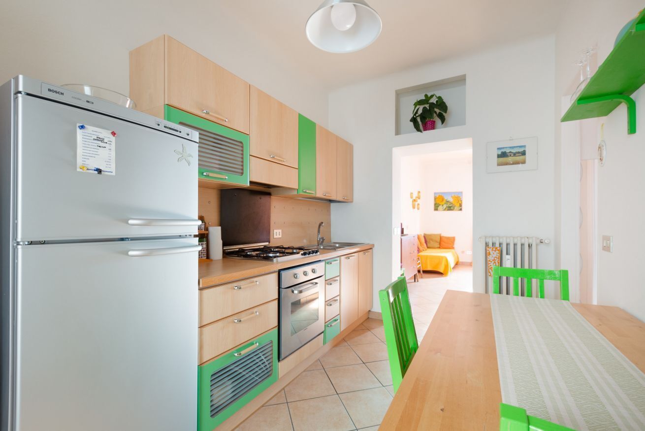 Micro-ondes, four, plaque de cuisson, grille-pain