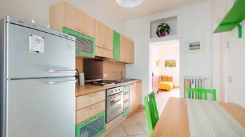 Microonde, forno, piano cottura