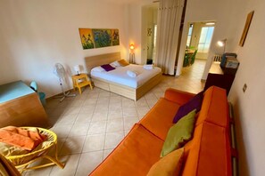 Iron/ironing board - Porta Romana - Bright Shelter 350m from M3 (Milano)