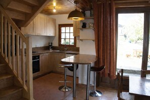 Fridge, microwave, oven, stovetop - Maison Torr Penn Nichée Dans les Rochers Roses ! (TREGASTEL)