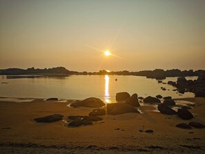 Beach nearby - Maison Torr Penn Nichée Dans les Rochers Roses ! (TREGASTEL)