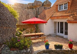 تناول الطعام بالخارج