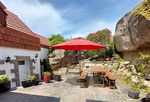 تناول الطعام بالخارج