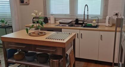 "Clove House" is homey & convenient location.