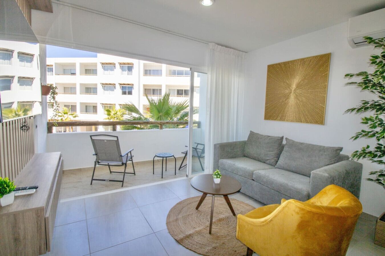 Departamento Confort | Área de sala de estar | Televisión de pantalla plana, Netflix y servicios de streaming 