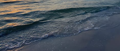 مناشف للشاطئ