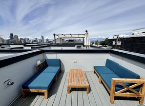 Property grounds - 2BR 2BA Capitol Hill Cozy Haven, Rooftop-Near Stadium (Seattle)