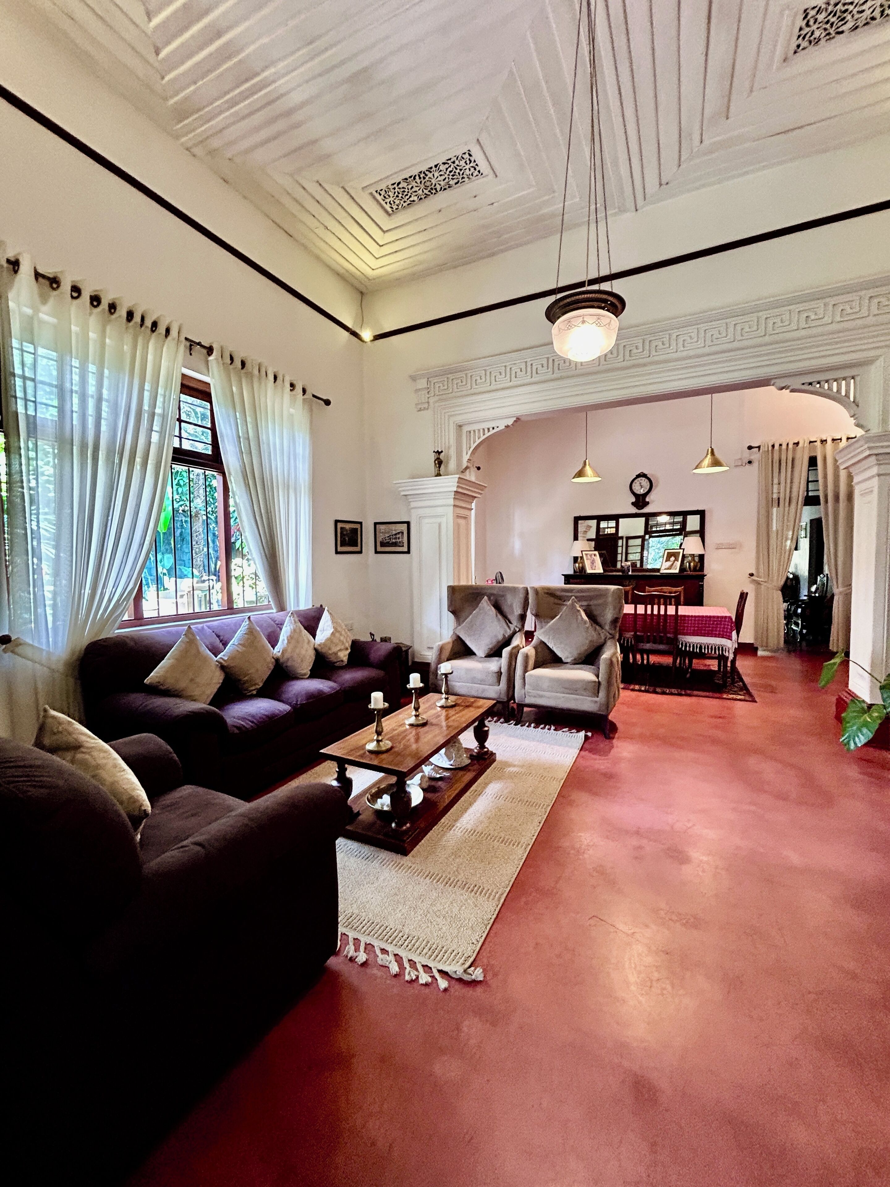 55-吋 LCD 液晶電視，提供有線頻道