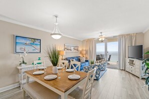 Dining - Stylish 12th Floor Condo at Emerald Beach | King Suite + Bunks + Tiki Bar (Panama City Beach)