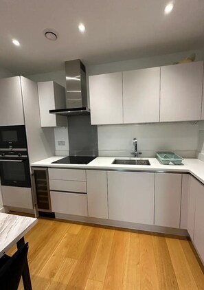 Micro-ondas, fogão, cooktop, lava-louças