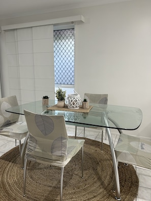 تناول الطعام