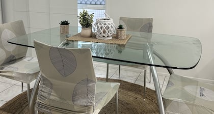 Beachside chill in Bucasia.. Pet Friendly space.