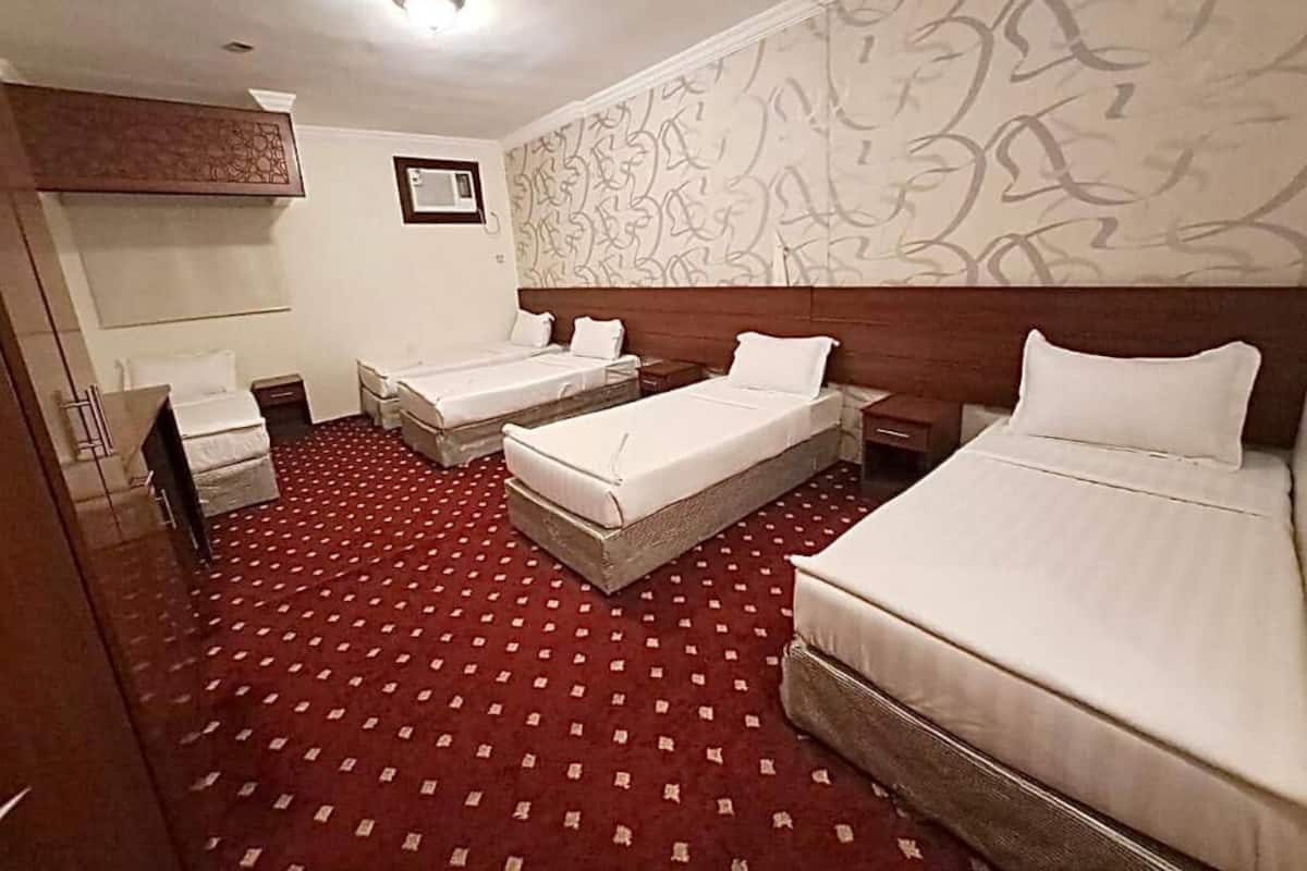 Basic Quadruple Room | Soundproofing, free WiFi