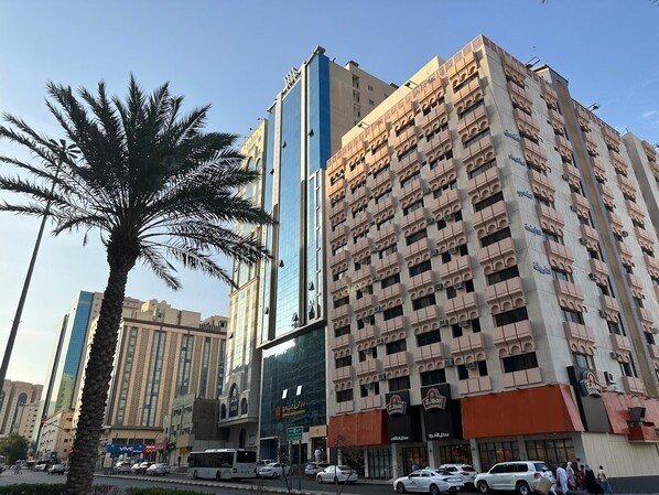 Exterior - Kinan Al Azizia Makkah Hotel (Makkah)