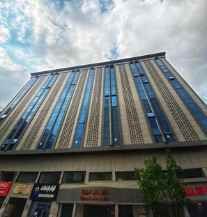 Front of property - Kinan Al Azizia Makkah Hotel (Makkah)