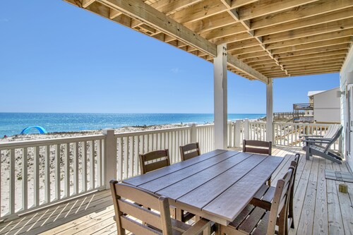 Beachfront 6BR Home • Sleeps 18 • Stunning Views, Balcony & Steps to the Sand in Gulf Shores