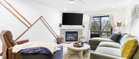 TV connectée, cheminée, médiathèque, imprimantes