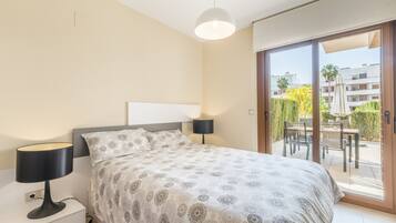 2 chambres, fer et planche Ă repasser, Wi-Fi gratuit, draps fournis