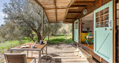 Vacation Home "Cabaña Shadú" with Mountain View, Shared Pool & Wi-Fi