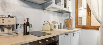 Apartment 'Casa Vesta' with Wi-Fi and Air Conditioning