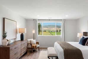 2 bedrooms, WiFi, bed sheets - 2BR/2BA Condo near Bear Lake (Saint Charles)