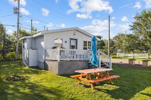 Red Sands, Spacious, 2 BRs, Living Room, Full bathroom & a Patio