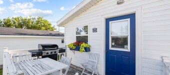 Red Sands, Spacious, 2 BRs, Living Room, Full bathroom & a Patio