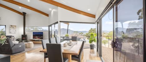 Maison Deluxe, vue sur la montagne | 4 chambres, décor unique, ameublement unique, bureau