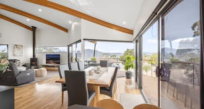 Tree Top Views - 4 Bedroom House