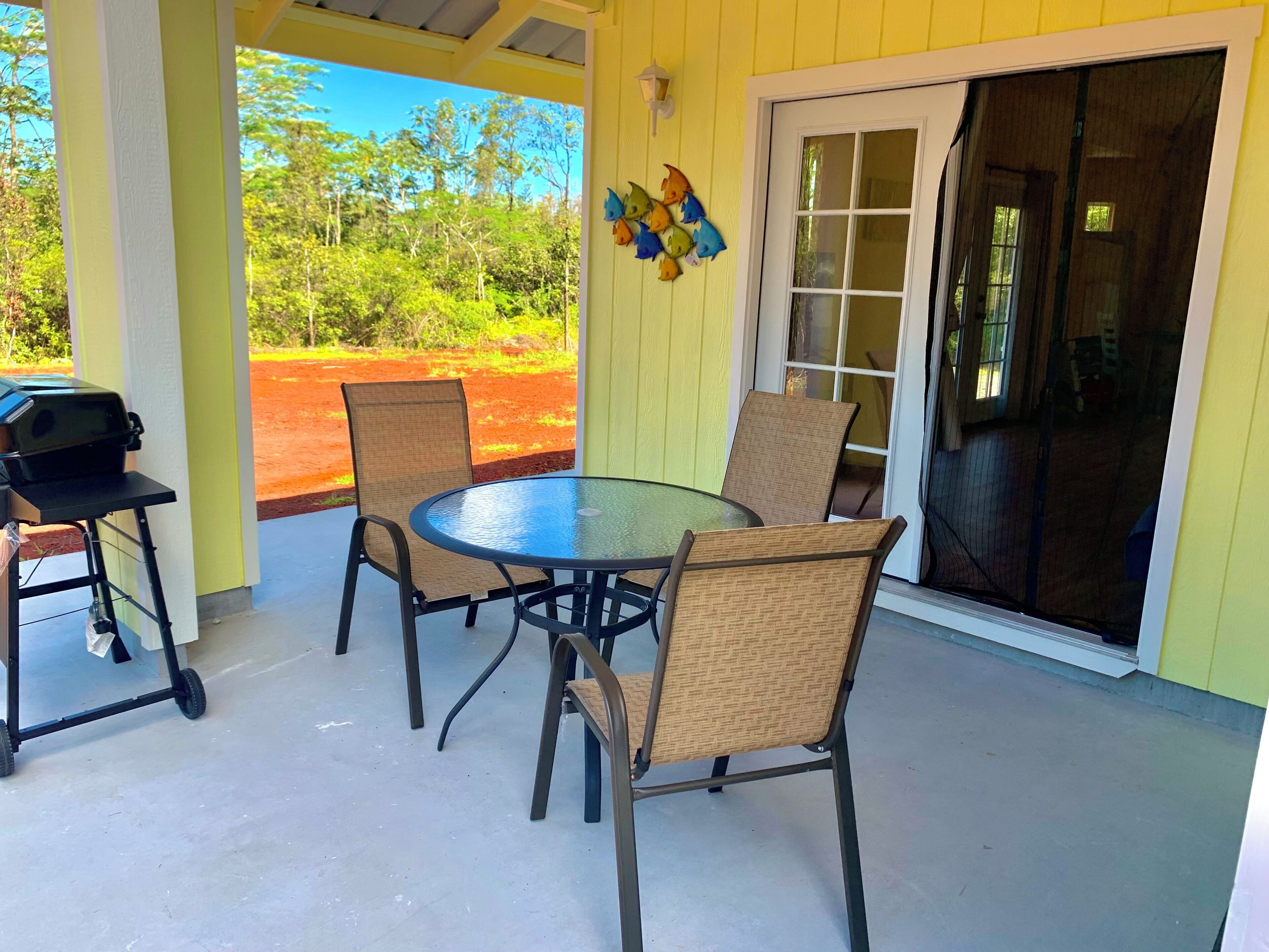 屋外ダイニングエリア