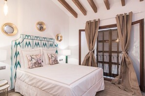3 habitaciones, tabla de planchar con plancha, cuna de viaje y wifi 