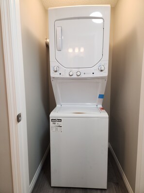 Interior - Beautiful & Cozy entire suite - One Bedroom NW Calgary. (Calgary)