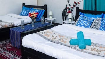 5 bedrooms, WiFi, bed sheets