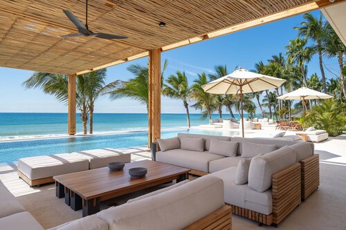 PREMIER BEACH FRONT LOCATION 