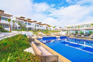 Outdoor pool, open 10:00 AM to 10:00 PM, pool umbrellas, sun loungers - Bellafer Collection Hotel & Resort  (Playas de Rosarito)