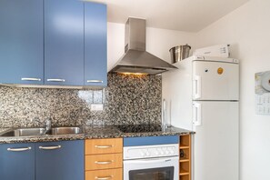 Frigorifero, microonde, forno, lavastoviglie