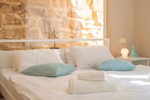 5 slaapkamers, een strijkplank/strijkijzer, gratis wifi, beddengoed