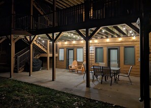 Outdoor dining - Newly Renovated 3br retreat at Northern Bay! (Arkdale)