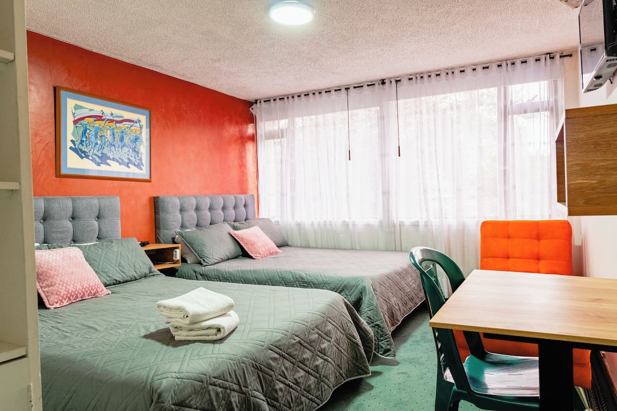 Chambre Familiale | Wi-Fi gratuit