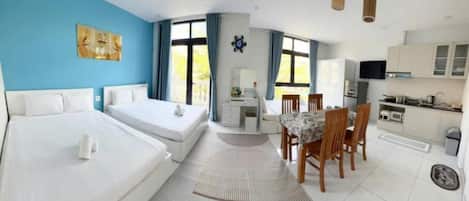 Family Studio | Minibar, desk, soundproofing, free WiFi