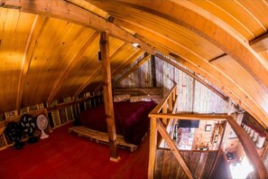 4 bedrooms, WiFi, bed sheets