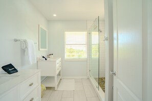 Shower, hair dryer, towels - Siesta Key Beach 3 Condos in One Building,  half a block to Point of Rocks (Siesta Key)