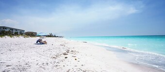 Siesta Key Exclusive Beachside Compound: 3 Units
