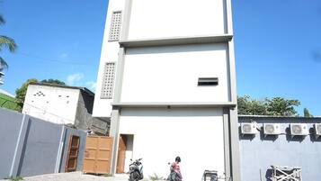 Bagian depan properti