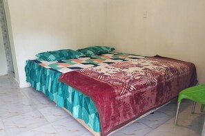 Deluxe Double Room | Desk, free WiFi, bed sheets