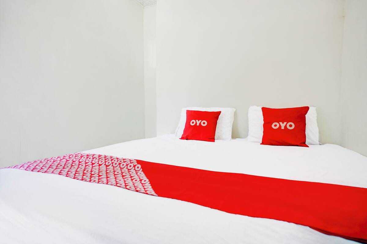 Habitación Deluxe doble | Escritorio, wifi gratis, ropa de cama