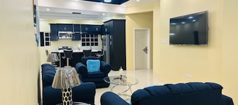 Rest Stop- Upstairs/5 miles fr MBJ/24hrs Security