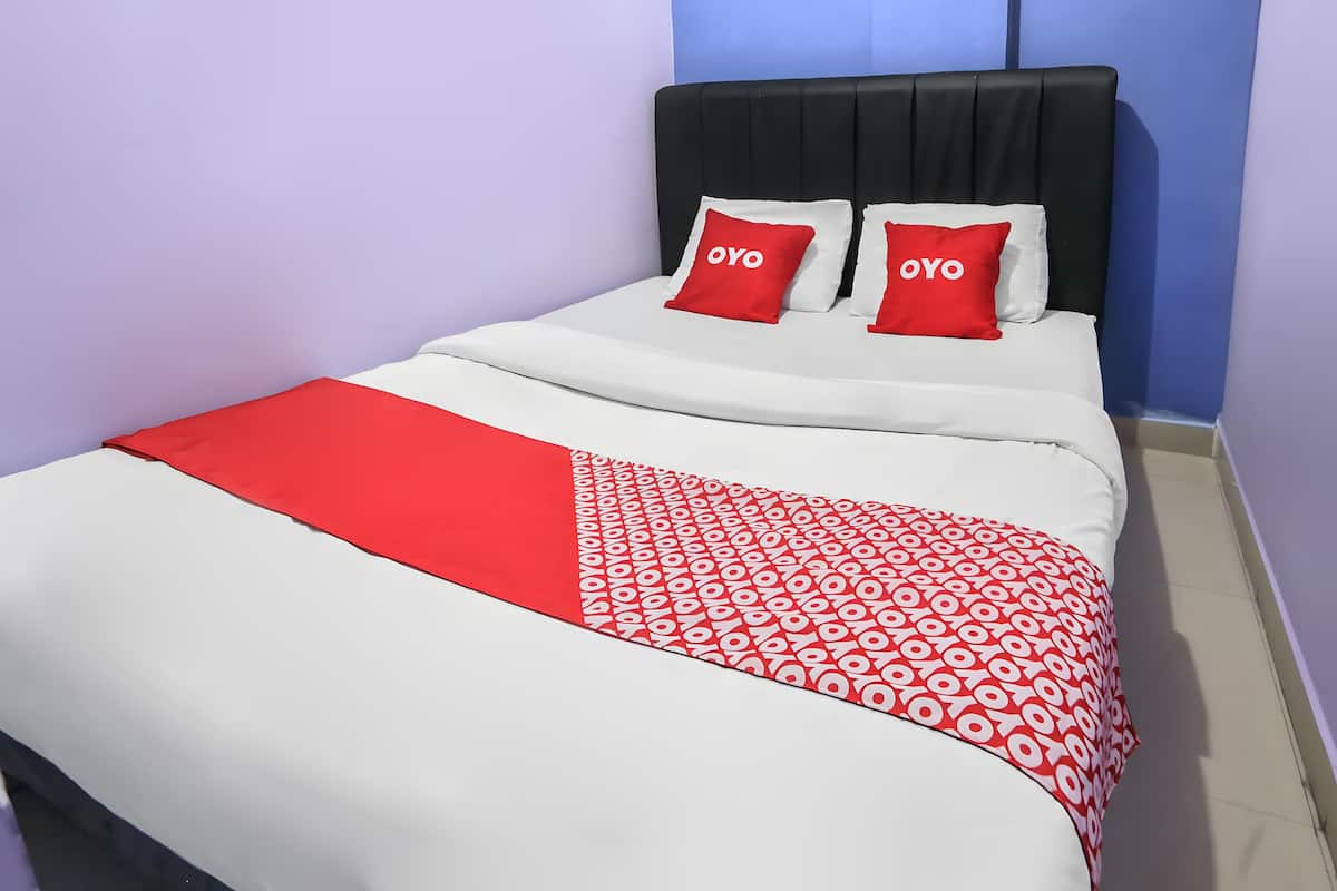 Standard Double Room | Free WiFi, bed sheets